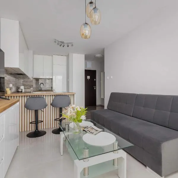 Nowoczesny Apartament w Gliwicach z Umeblowanym Balkonem by Noclegi Renters, hotel in Gliwice