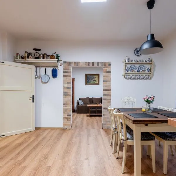 Apartmán v Poleradech, hotel v destinaci Polerady