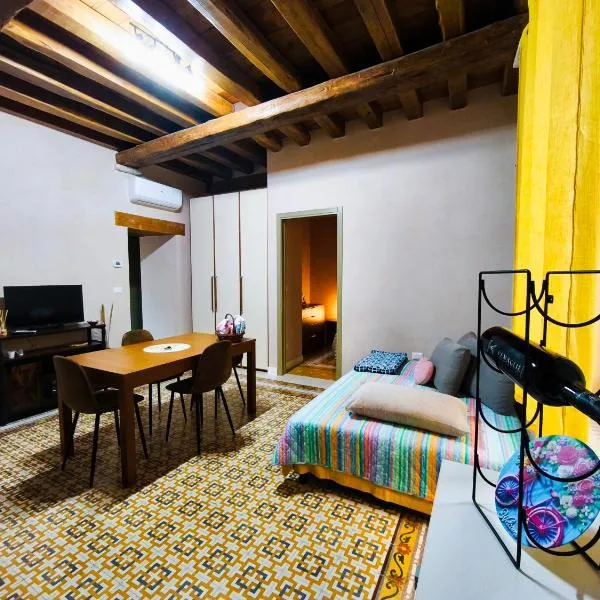 Maison Stelas Loft, hotelli kohteessa Bisceglie