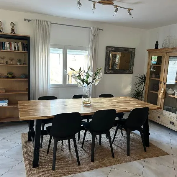 Villa Namasté, hotel v destinaci Méjannes-lès-Alès