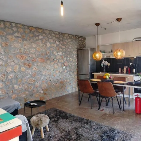 Emily's luxury apartment, hotel v destinácii Vari