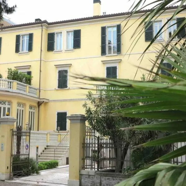 Elegant and quiet apartment in the sea area, khách sạn ở Rimini