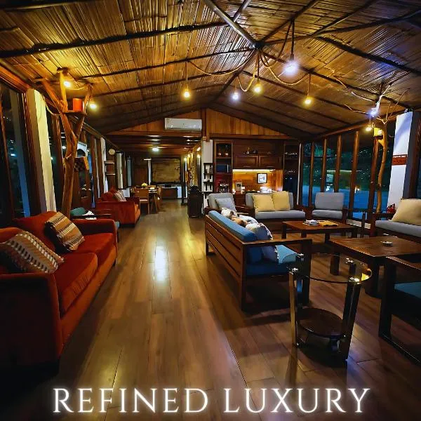 The River House - Upscale Lodge, hotel v destinaci Puerto Quito