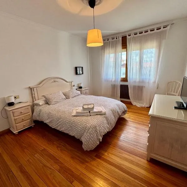 CASA MENCIA, hotel in Sober