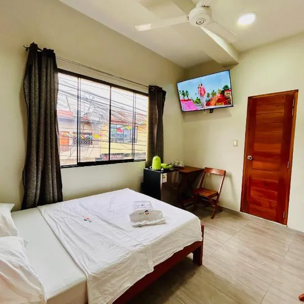 Habitación Céntrico en Iquitos - Casa Alemi 12, hotel in Iquitos