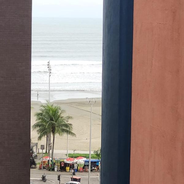 Apê 50 metros da praia com wifi