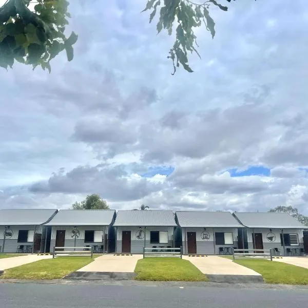 Cooper's Cottages, hotel in Lightning Ridge