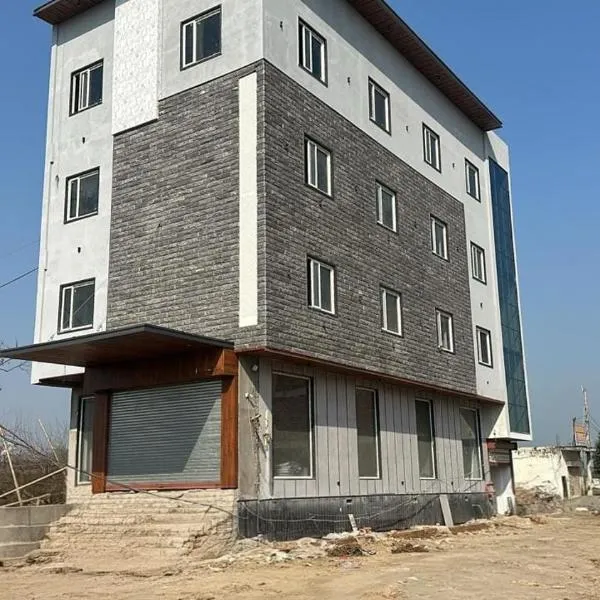 The Royal Inn, hotel v destinaci Bāba Bakāla