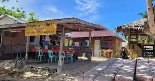 Pamilacan IsLand Enas Cottages โรงแรมในBaclayon