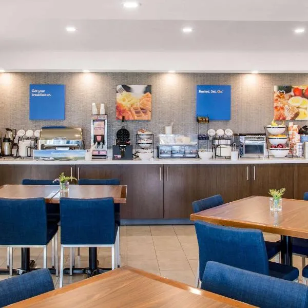 Comfort Inn Montreal Aeroport - photo 3