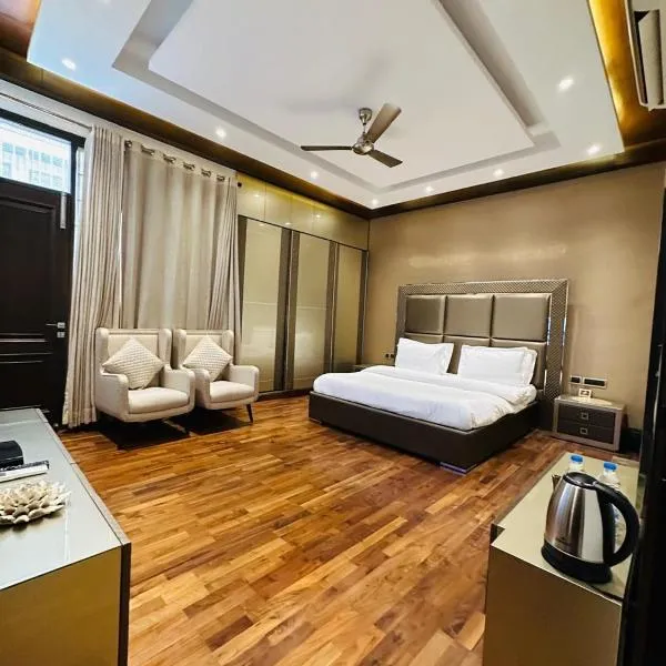 Luxury HomeStay Prime Location, South Delhi, hotel di New Delhi