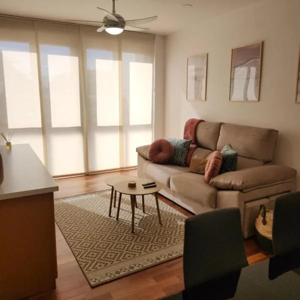 Apartamento Soleado Carballo - calefacción y netflix, hotel v destinaci Carballo