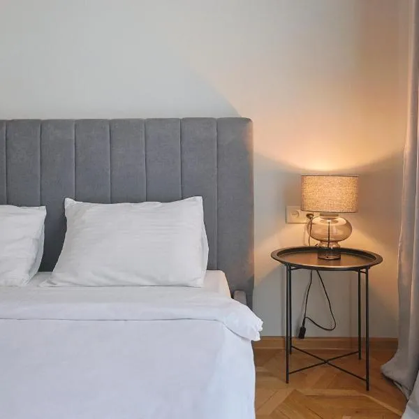 Hotel White House, hotel i Tbilisi