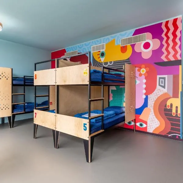 Stayokay Hostel Amsterdam Stadsdoelen photo 2