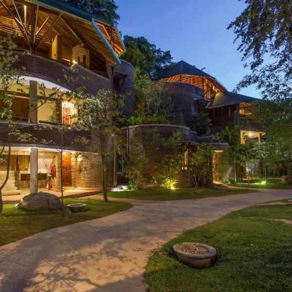 Grand Udawalawe Safari Resort, hotel v Udawalawe