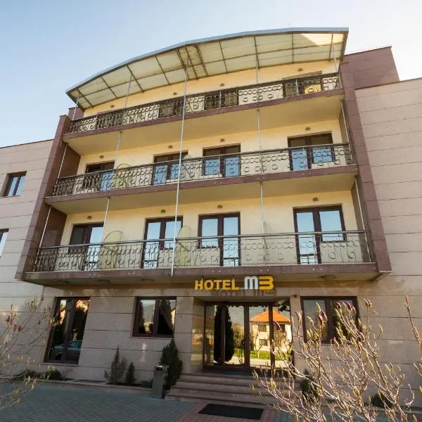 Hotel M3, hotel in Ušivak