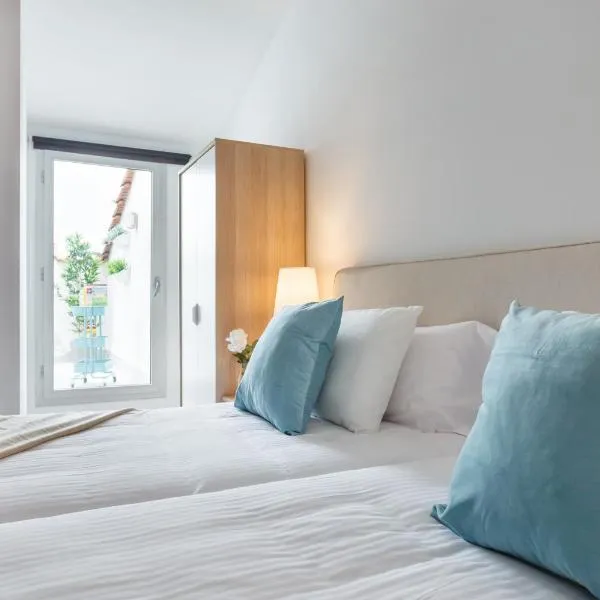 Apartamentos Cornellalux, hotel a Cornellà de Llobregat