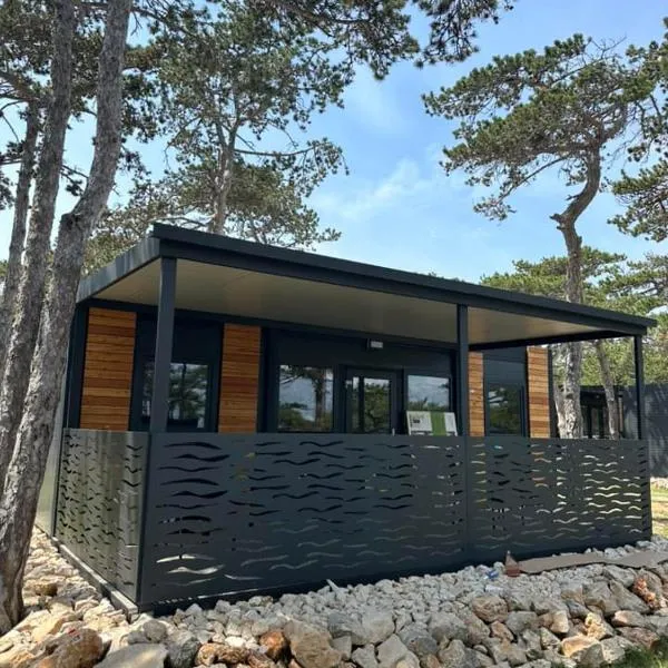 Green Hill Mobile Home, hotel in Ražanac