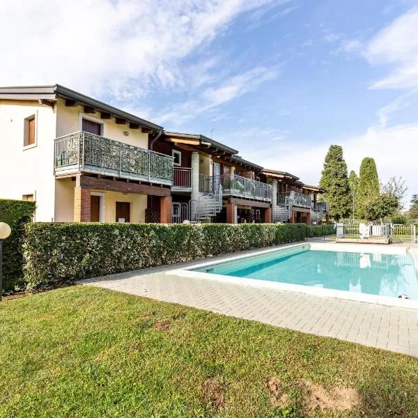 residence la corte near Gardaland, hotel in Ronchi