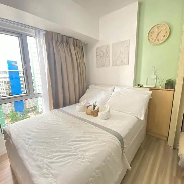 Homely Space at Avida Riala T4 IT Park by Snug Retreat with Pool & Fast WiFi, hotel di Cebu City
