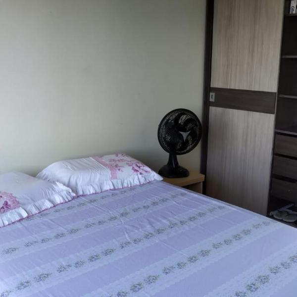 Apartamento perto do mar com garagem coberta em Praia de Leste