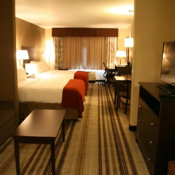 Holiday Inn Express & Suites Nevada by IHG, hotel en Nevada