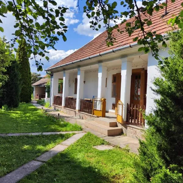Dorci Vendégház - A piece of peace, hotel in Cserépfalu