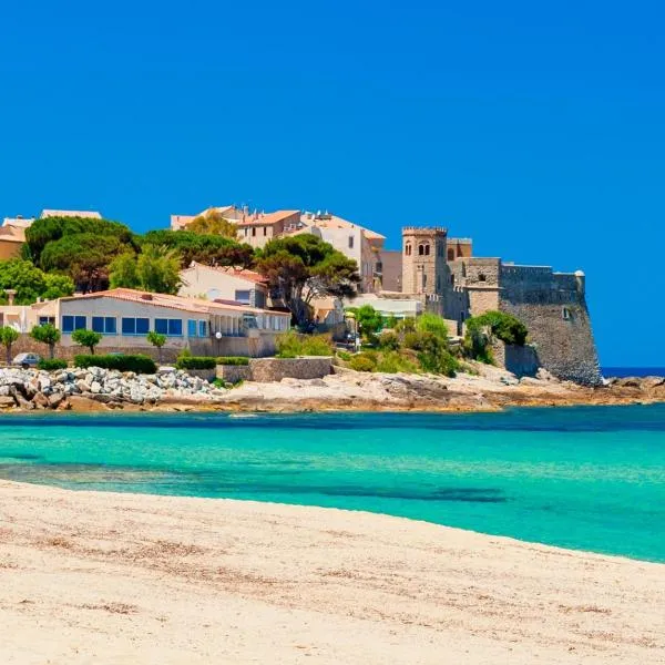 Villa GiGa Algajola, hotel u gradu Algažola