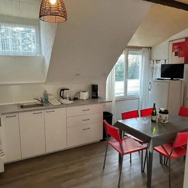 Appartement 2 chambres proche des plages pour 6 personnes, hotel in Pont-lʼAbbé