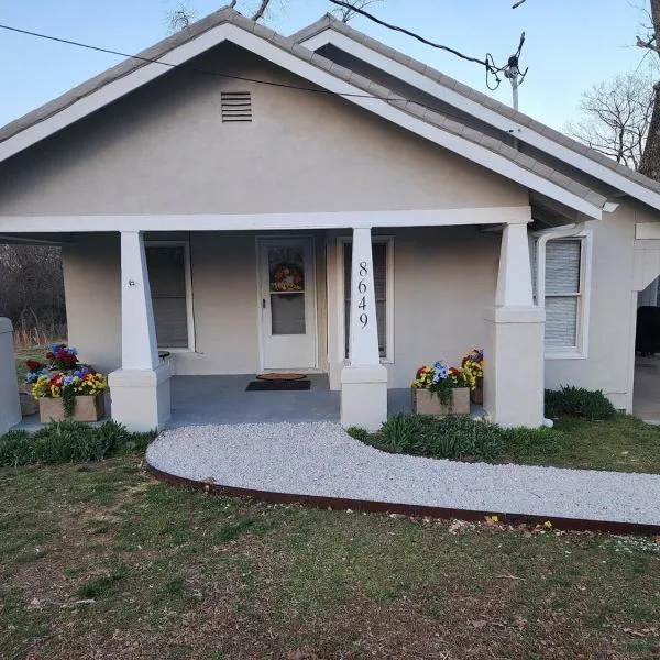 Quaint Farmhouse, hotel v destinaci Branson West