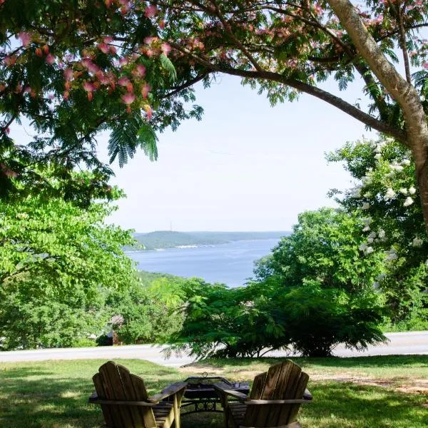 Whispering Woods Cabins & Grill, hotel v destinaci Jordan