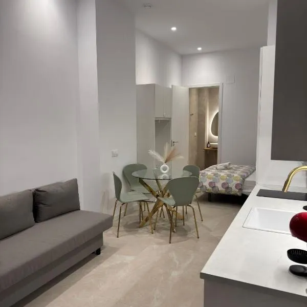 MAGNO- Beach, hotel in Valencia