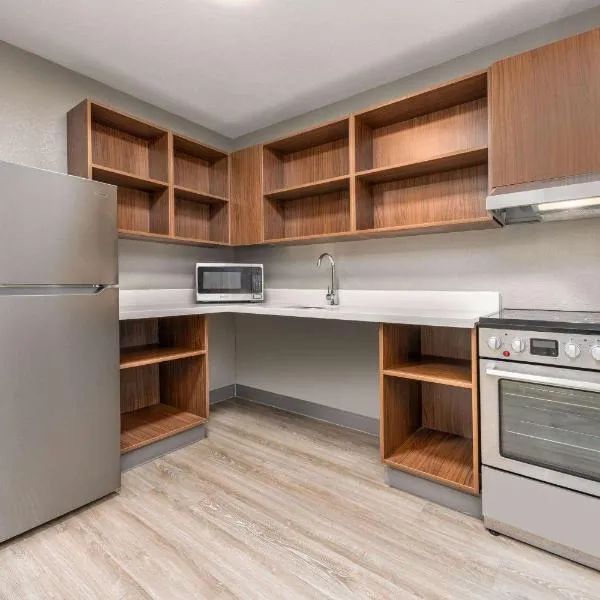 Hawthorn Extended Stay by Wyndham Bedford - Dallas, hotel in Bedford