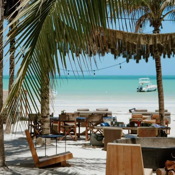 Casa Las Tortugas Petit Beach Hotel & Spa, hótel í Isla Holbox