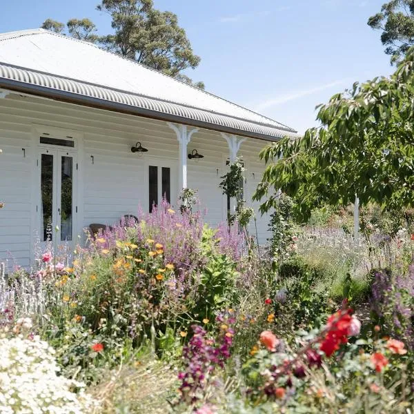 Little Oak - Place to Relax and Create Memories, hotel in Cygnet