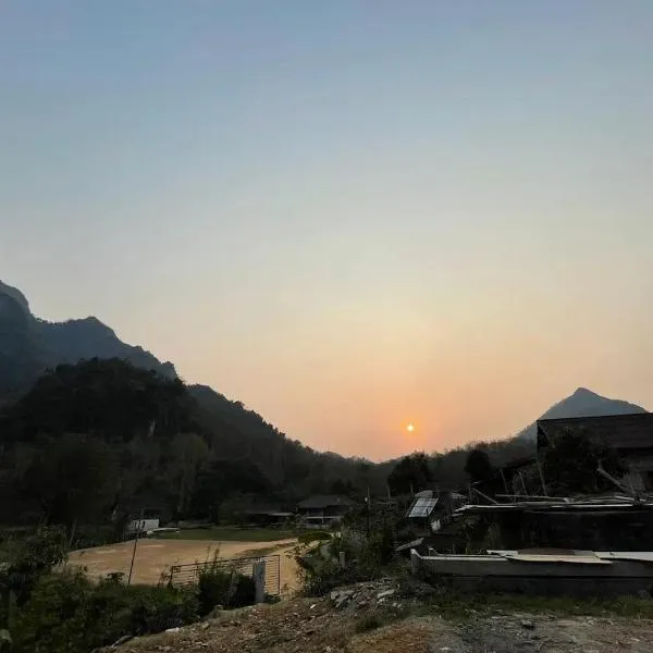 Mountain View dormitory, hotel in Ban Sôphoun