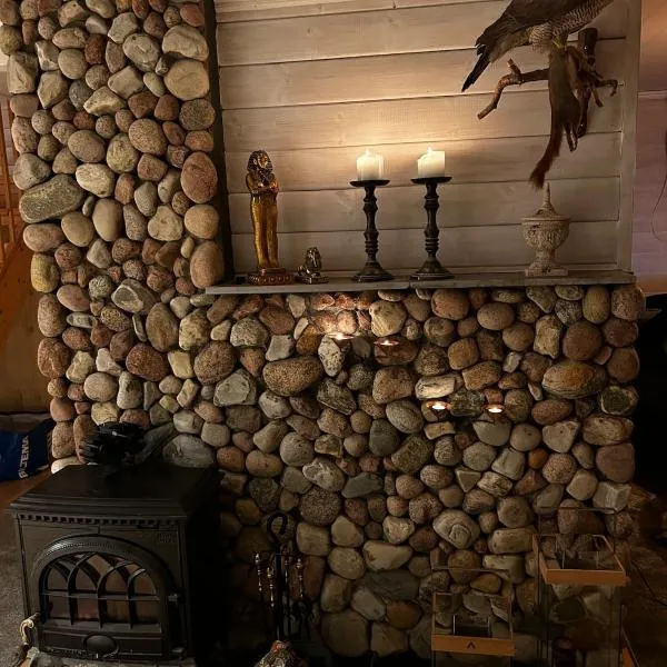 Nice apartment with sauna near rough mountains, Myrvn 4, hotel in Vollan