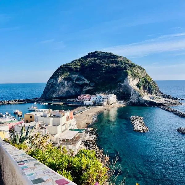 Casa Maadry, hotel i Sant'Angelo D'Ischia