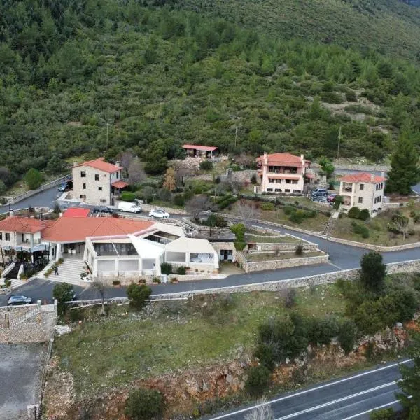 Menalia Villas & Suites ΚΤΗΜΑ ΚΟΥΜΠΟΥΡΗ, hotel em Levidi
