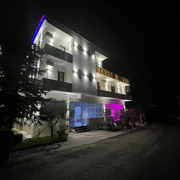 Hotel Veranda, hotel v destinaci Mëzez