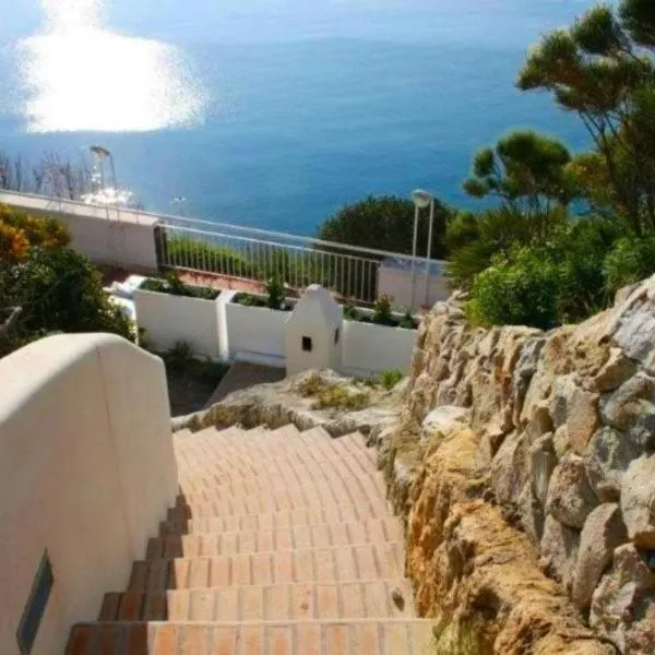 Maridea - Cave Apartments, hotel in Ponza