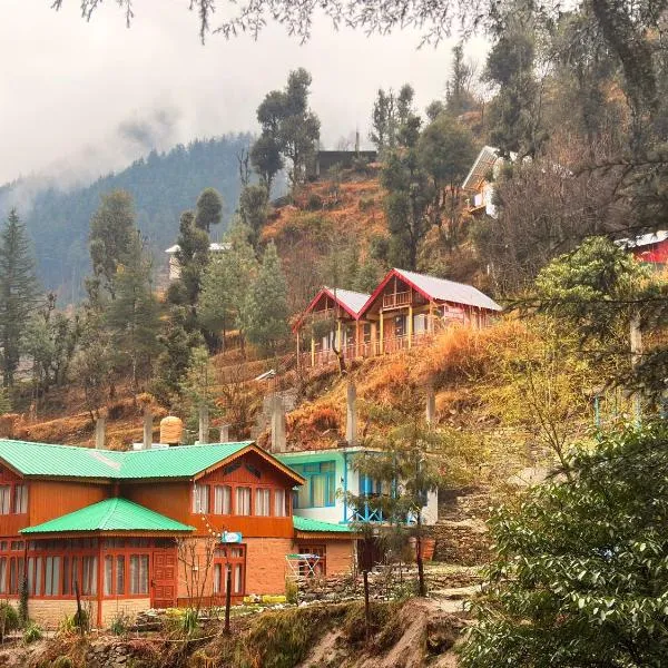 Tripperz Cottages, hotel v destinaci Jibhi