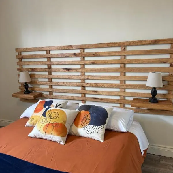 Spacieux 4,5 Parfait pour des Vacances Confortables !, hotel v destinaci Lac-Mégantic