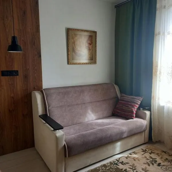 Двухкомнатные апартаменты, hotel in Odesa