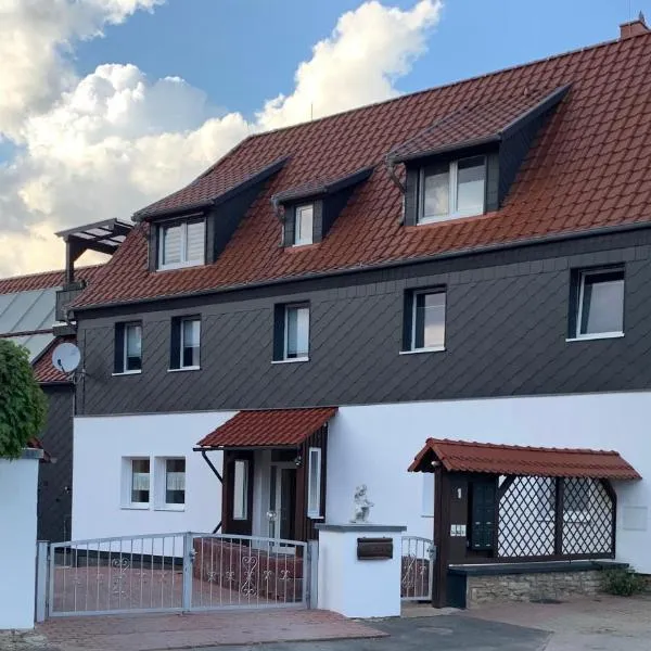 Ferienwohnung alte Schule, Hotel in Kaiserpfalz