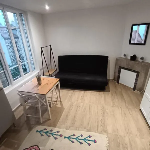 Studio porte de Paris, hotel in Bagnolet