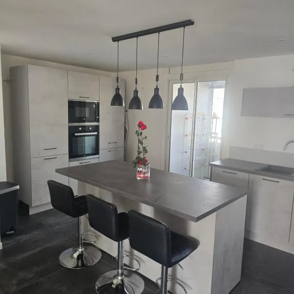 Le belle vu appartement T2 65m2, hotel v destinaci Le Pont-de-Claix