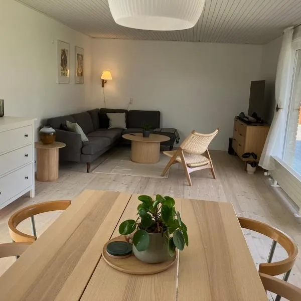 House close to city center, beach and Great Northern โรงแรมในแคร์เทอมินเนอ
