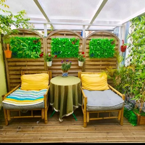 Le Coin des Artistes - Maisonnette, hotel v destinaci Giverny