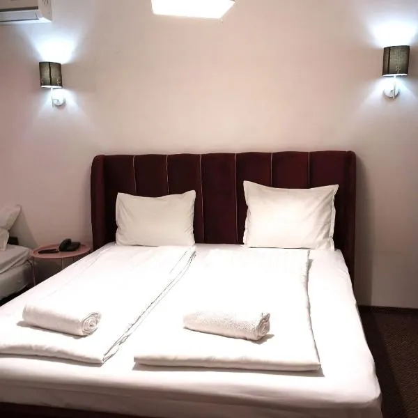 RHC Royal Hotel, hotel in Oradea